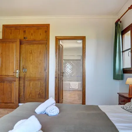 Vakantiehuis Mit Meerblick Und Pool Bei *